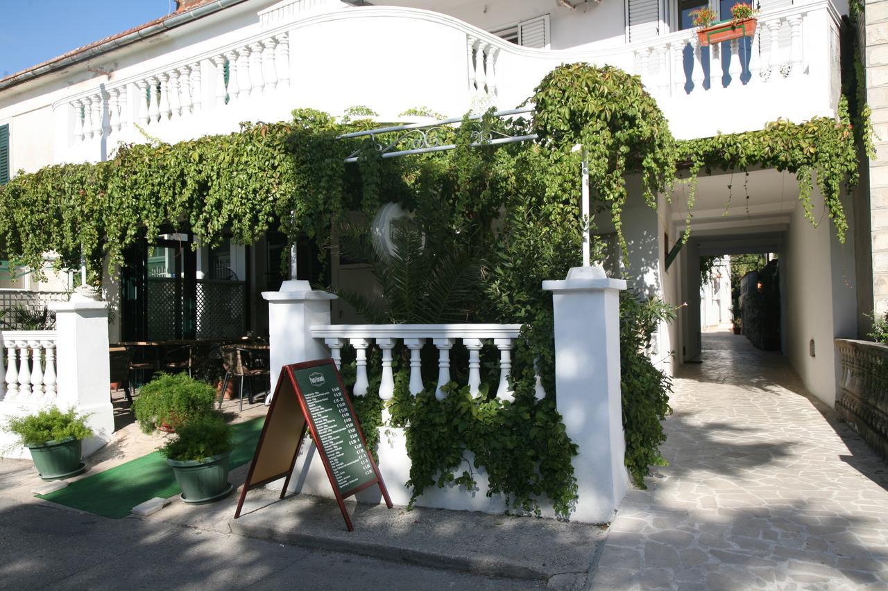 Apartments Lanterna Тиват Экстерьер фото