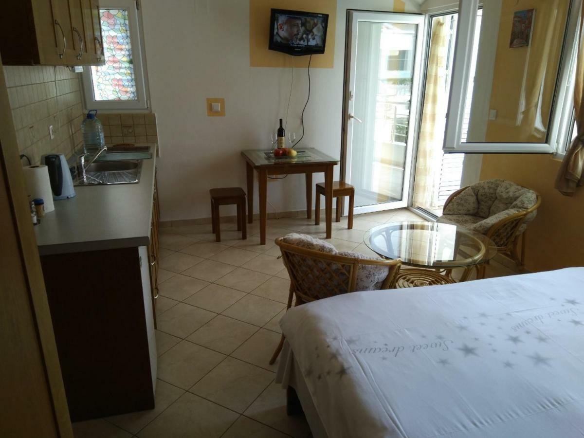 Apartments Lanterna Тиват Экстерьер фото