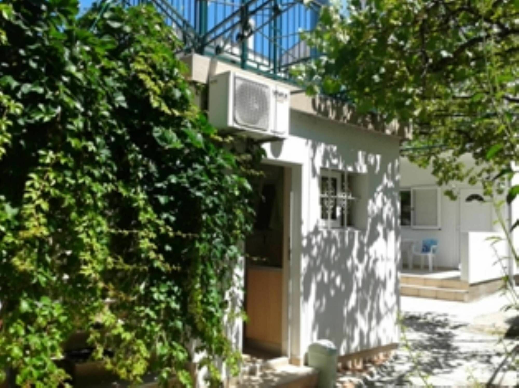 Apartments Lanterna Тиват Экстерьер фото