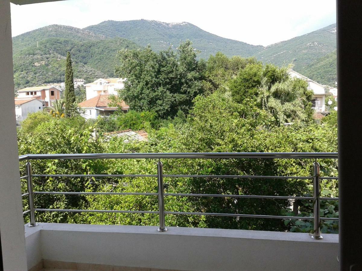 Apartments Lanterna Тиват Экстерьер фото